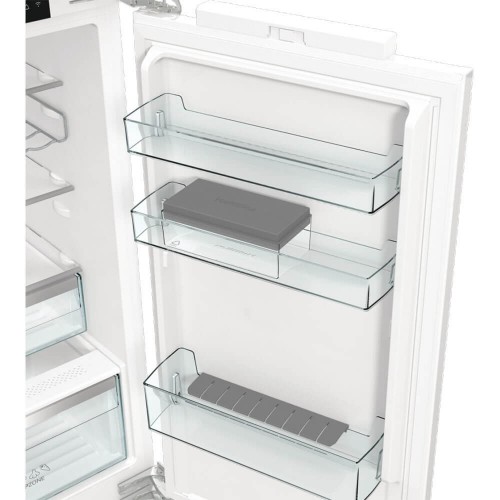 Встраиваемый холодильник Gorenje 1772x540x545 мм - 244 л, No Frost, электронное управление, зона свежести