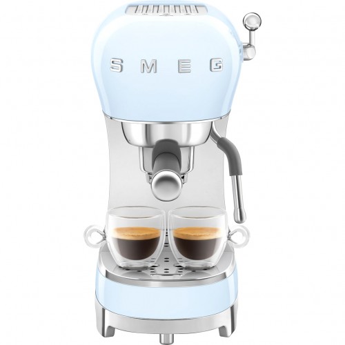 Ручная кофемашина Smeg в стиле 50-х - пастельный голубой, 15 бар, регулируемая температура, 1.1 л