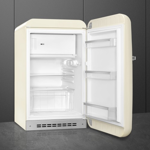Холодильник SMEG однодверный, 105 л, LED подсветка, морозильная камера, кремовый цвет, уровень шума 35 дБ