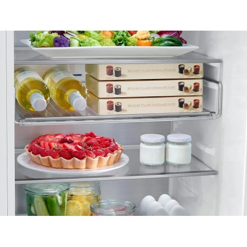 Встраиваемый холодильник Samsung 177.5х54х55 см, 267 л, Mono Cooling, No Frost, Wi-Fi, зона свежести