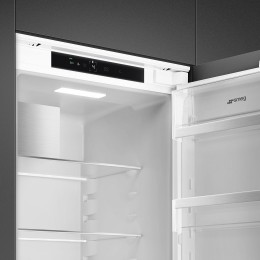 Встраиваемый холодильник SMEG S9L174D1D, 314 л, автоматическое размораживание, LED подсветка, класс D.