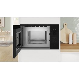 Bosch BFL524MB2, Встраиваемая микроволновая печь, 20 л, AutoPilot 7, черный, 800 Вт, 5 мощностей, сенсорное управление, многофункциональные часы